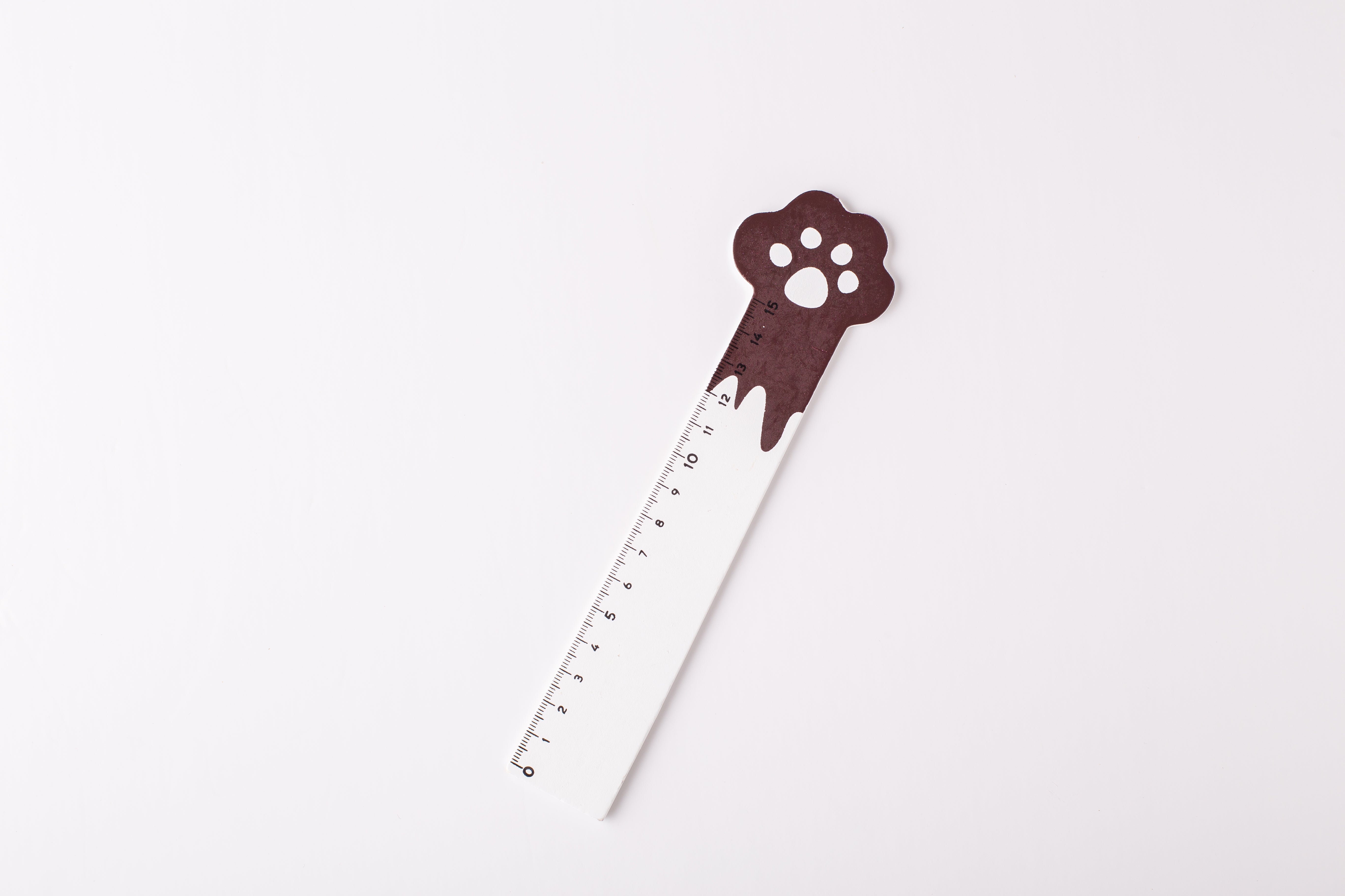 Brown-White Cat Paw Ruler