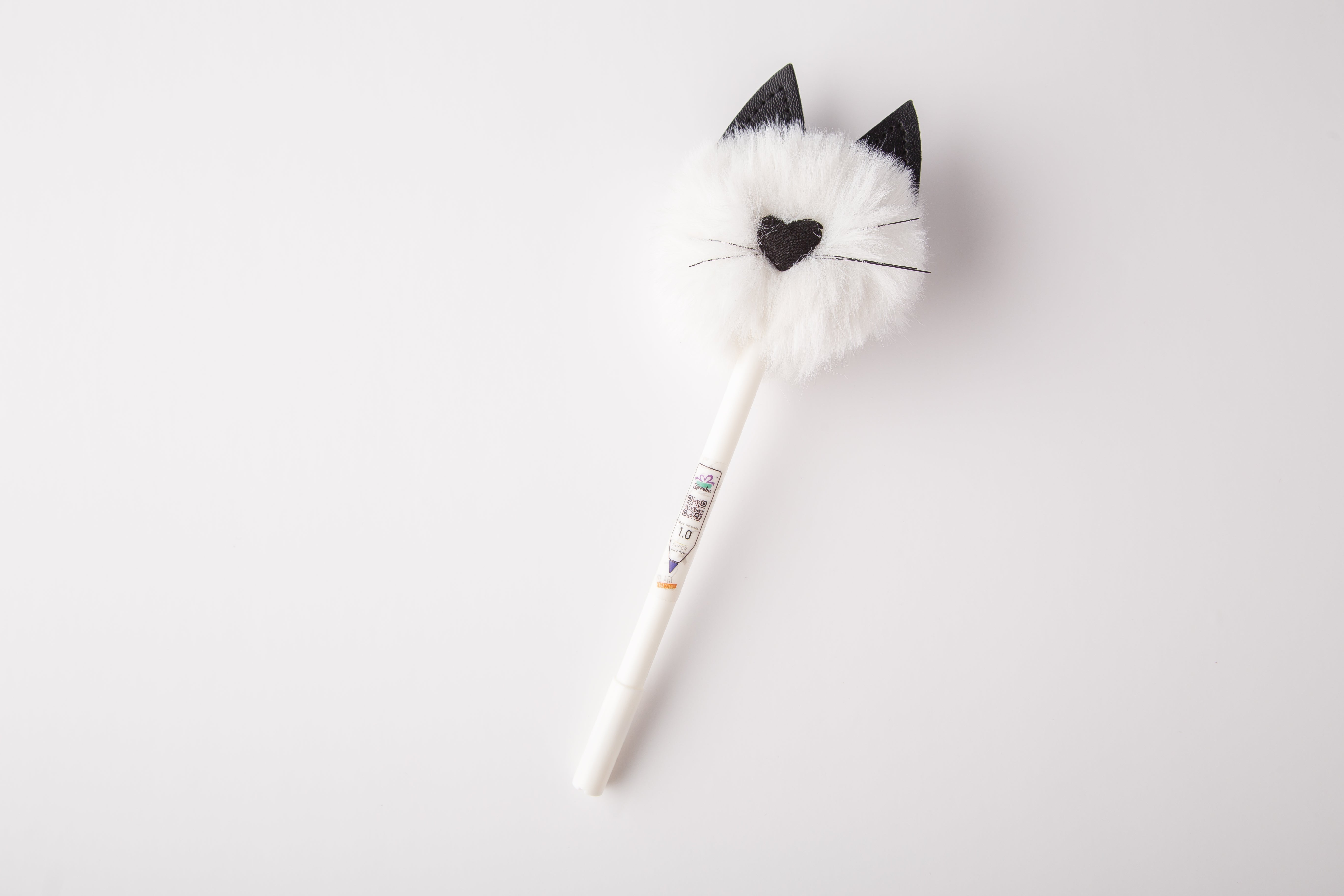 White Cat Pen